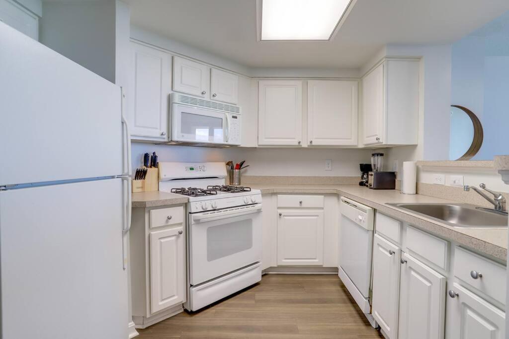 Exclusive Apt In Ballston With Gym Arlington Bagian luar foto